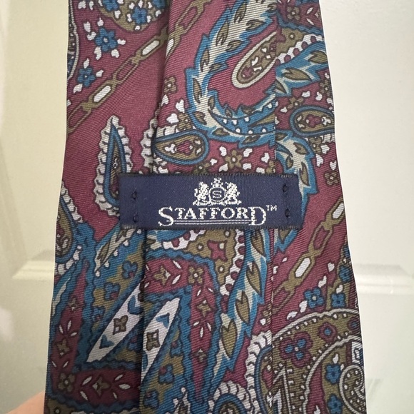 Stafford Red and Blue Paisley Tie - Picture 2 of 5